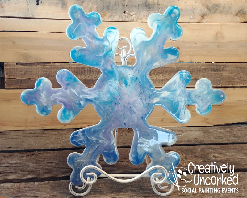 Resin Pour Snowflake on Creatively Uncorked Crafts https://creativelyuncorked.com/